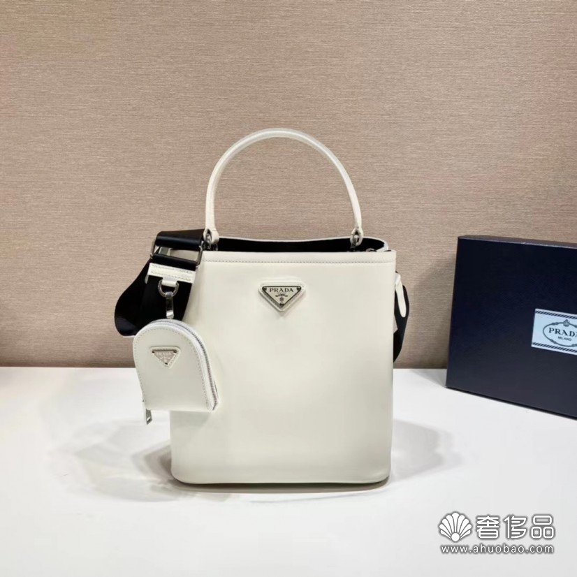 2022新款普拉達(Prada)Panier光面水桶手袋包