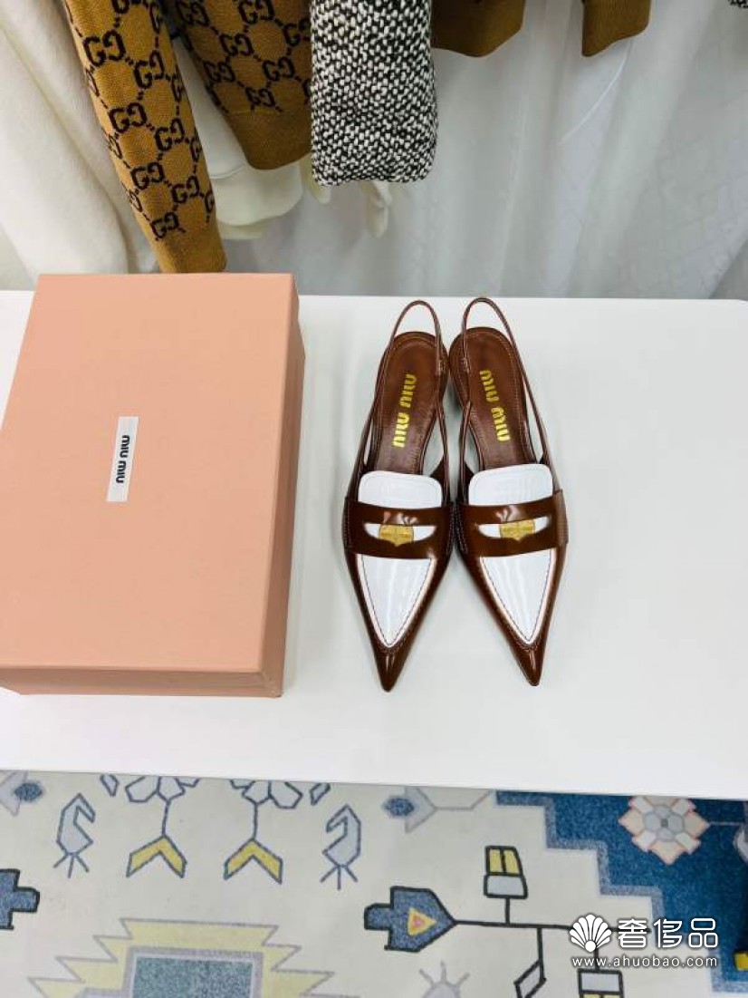 miumiu2022春夏秀款penny小貓高跟鞋